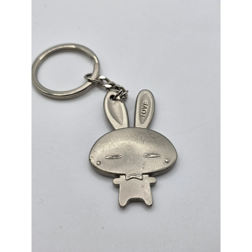 Metal‎ bunny keychain (LIA Shang Hai 2010)